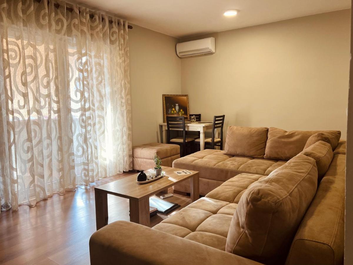 Casa Mia - Modern Apartment Near The City Center Tirana Kültér fotó